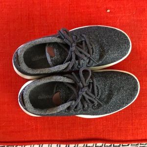 Women’s size 8 Allbirds